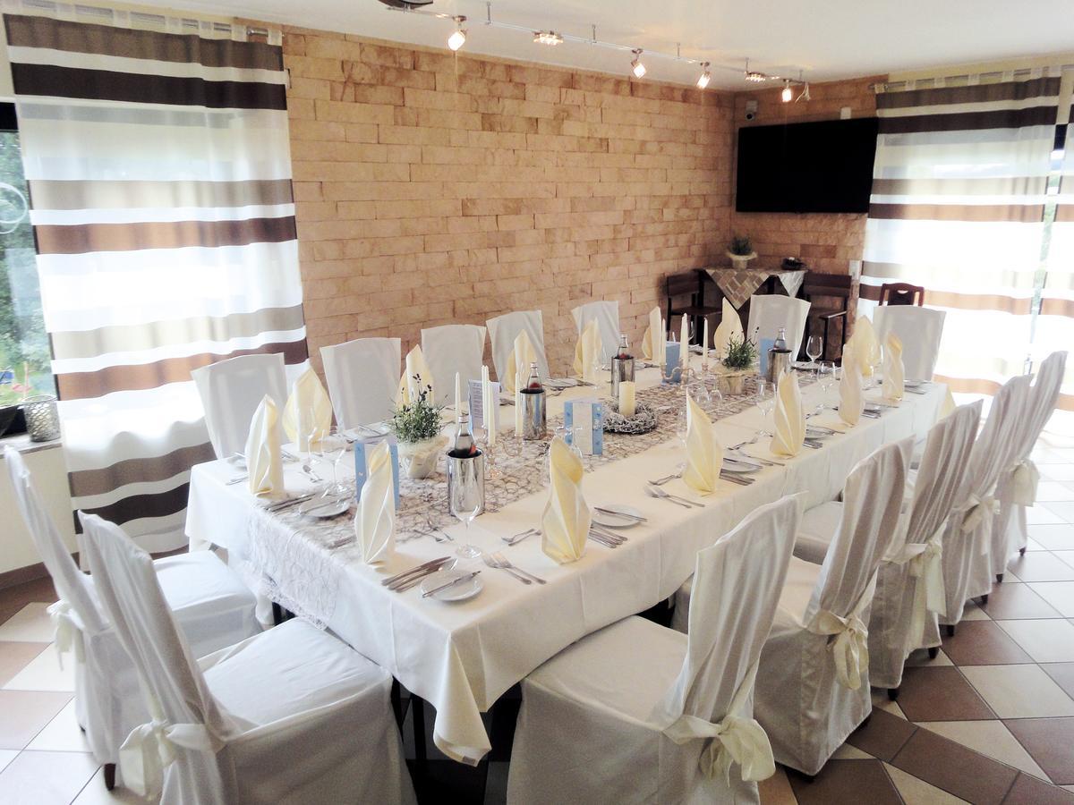 Landgasthof Hotel Bechtel Zella Bagian luar foto